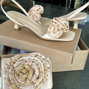 Perfect wedding shoes and wristlet.